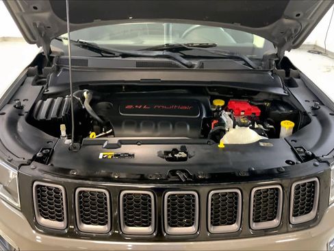 Used 2019 Jeep Compass Trailhawk AWD/4WD image 29