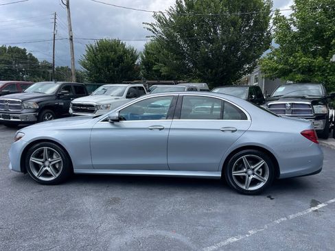 Used 2017 Mercedes-Benz E 300 4MATIC w/ Premium 2 Package image 9
