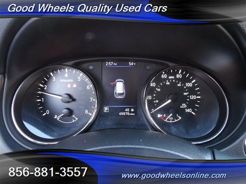 Used 2018 Nissan Rogue SV w/ Sun & Sound Touring Package image 16