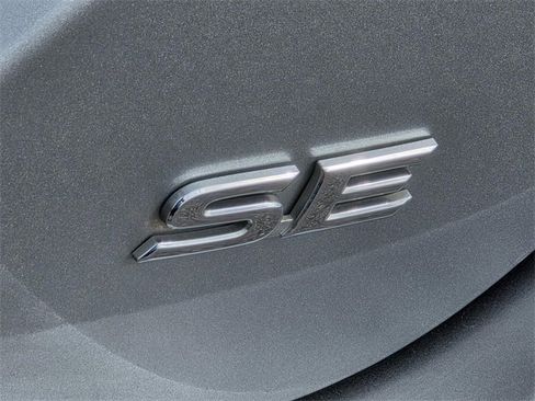 Used 2020 Toyota Camry SE image 24