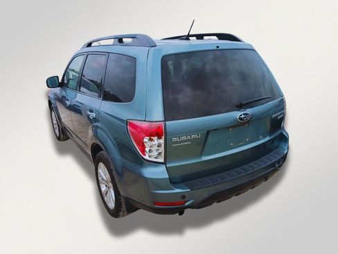 Used 2013 Subaru Forester 2.5X Premium w/ All-Weather Plus Pkg image 2