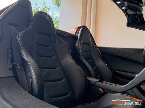Used 2015 McLaren 650S Spider RWD image 31