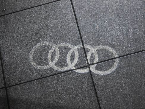 Used 2025 Audi Q7 3.0T Premium w/ Convenience Package image 19