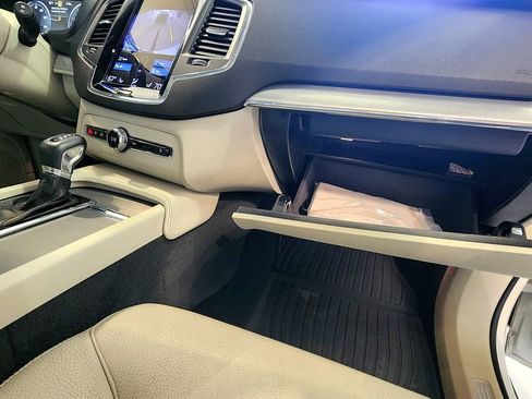 Used 2021 Volvo XC90 T5 Momentum w/ Climate Package image 66