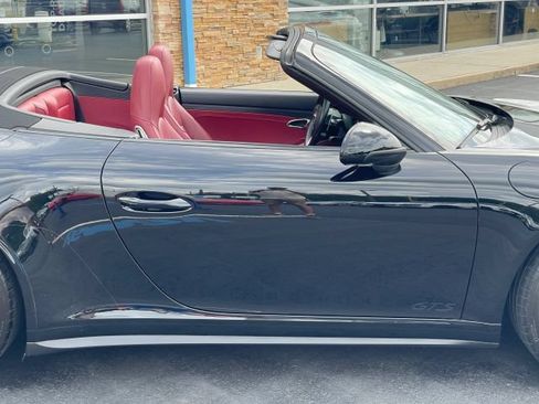 Used 2018 Porsche 911 Carrera 4 GTS AWD/4WD image 19