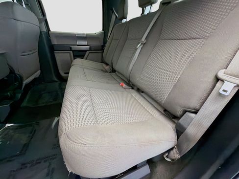 Used 2018 Ford F250 XLT w/ XLT Premium Package AWD/4WD image 13