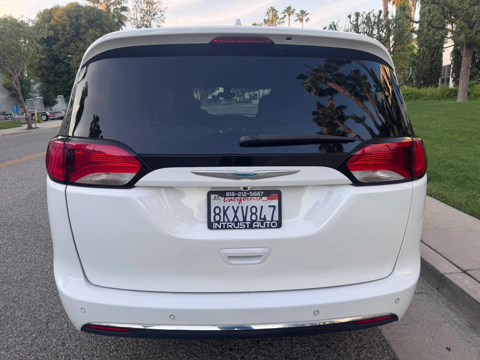 Used 2019 Chrysler Pacifica Touring Plus FWD image 7