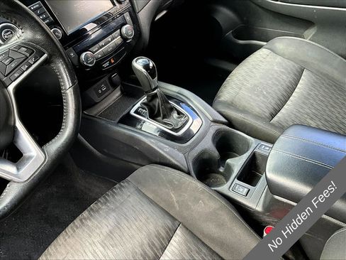 Used 2018 Nissan Rogue SV AWD/4WD image 13