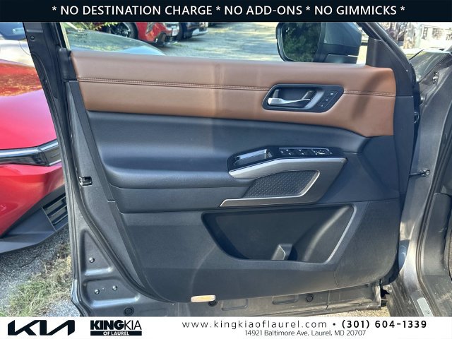 Used 2022 Nissan Pathfinder Platinum w/ Cargo Package AWD/4WD image 19