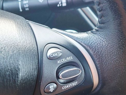 Used 2019 Nissan Pathfinder SL FWD image 21