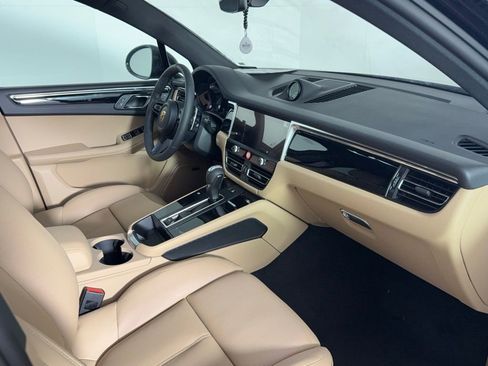 New 2025 Porsche Macan image 19