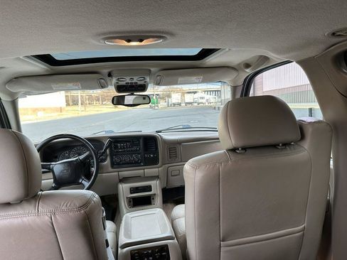 Used 2002 Chevrolet Suburban LT AWD/4WD image 30