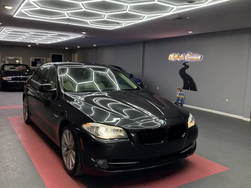 Used 2011 BMW 535i xDrive Sedan image 1