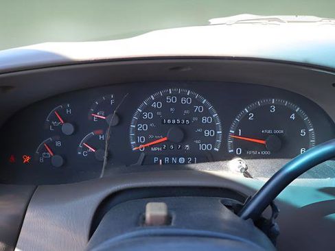 Used 1997 Ford F150 Lariat RWD image 15