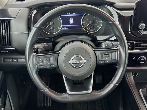Used 2023 Nissan Pathfinder SV AWD/4WD image 18
