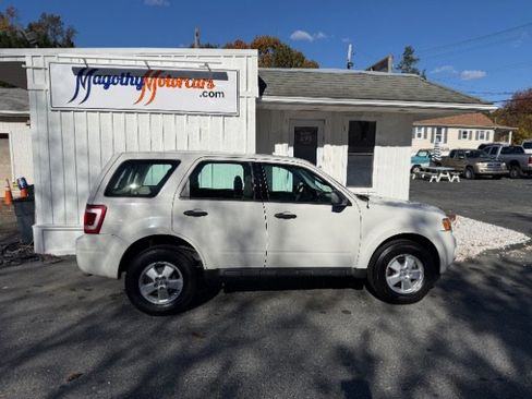Used 2012 Ford Escape XLS image 2