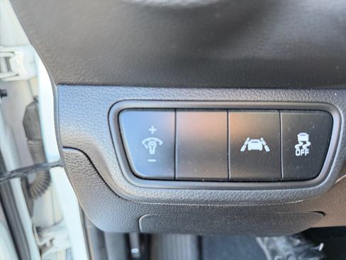 Used 2020 Kia Forte LXS FWD image 25