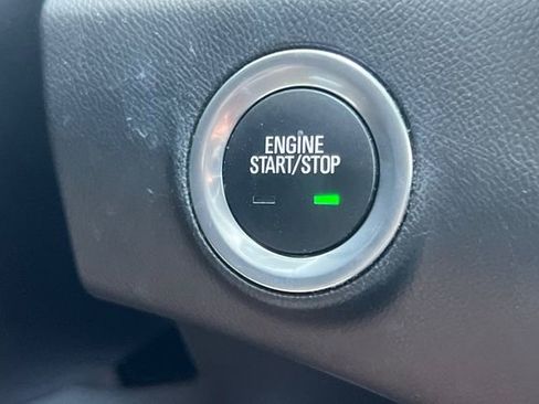 Used 2023 GMC Terrain SLE w/ Elevation Edition image 29