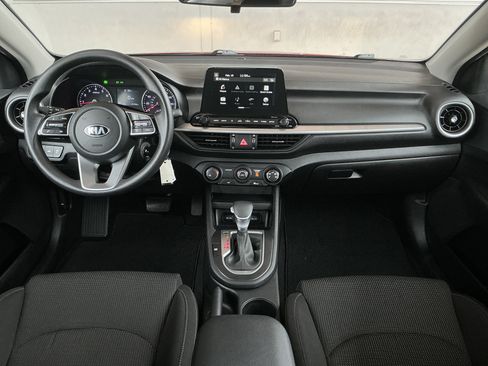 Used 2021 Kia Forte LXS image 4