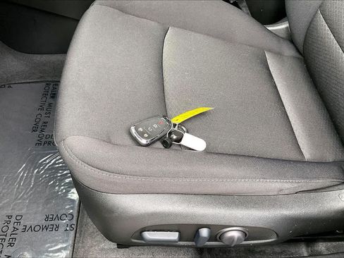 Used 2025 Chevrolet Malibu RS FWD image 14