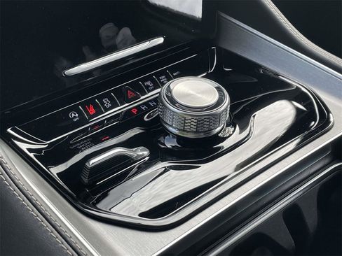 New 2025 Jeep Wagoneer Series II w/ Premium Group I image 23