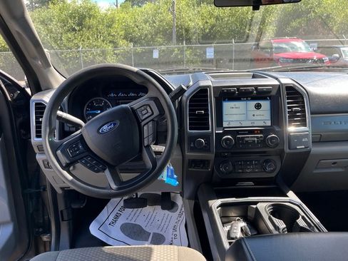 Used 2017 Ford F350 XLT w/ XLT Premium Package AWD/4WD image 15