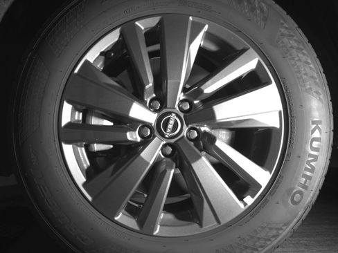 Used 2025 Nissan Pathfinder SV FWD image 12