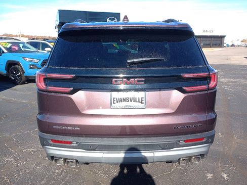 Used 2025 GMC Acadia Elevation image 6