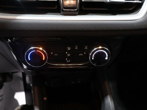 Used 2025 Chevrolet TrailBlazer LT image 29