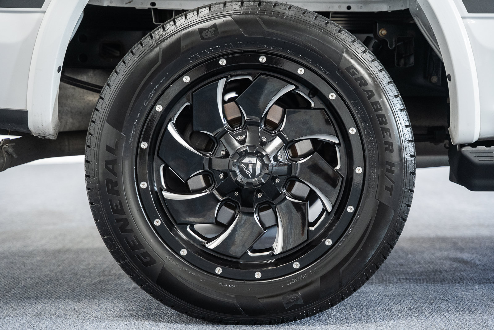 Used 2019 Ford F150 XLT w/ Equipment Group 302A Luxury AWD/4WD image 18