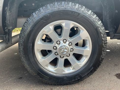 Used 2021 RAM 2500 Laramie AWD/4WD image 5