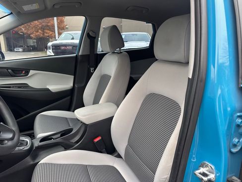 Used 2022 Hyundai Kona SE w/ Cargo Package image 14
