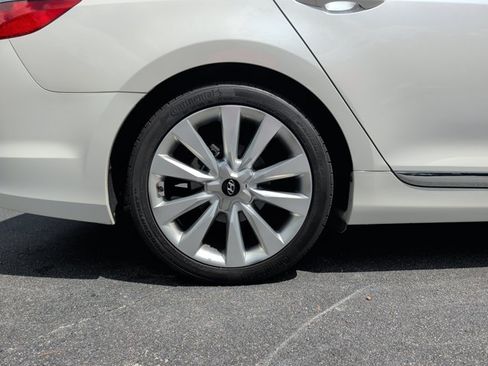 Used 2014 Hyundai Azera Limited w/ Option Group 02 FWD image 26