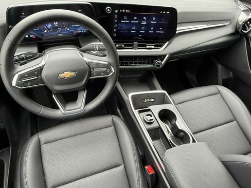 Certified 2026 Chevrolet Equinox LT w/ Convenience Package II image 35