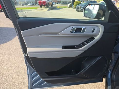 New 2026 Ford Explorer Active AWD/4WD image 16