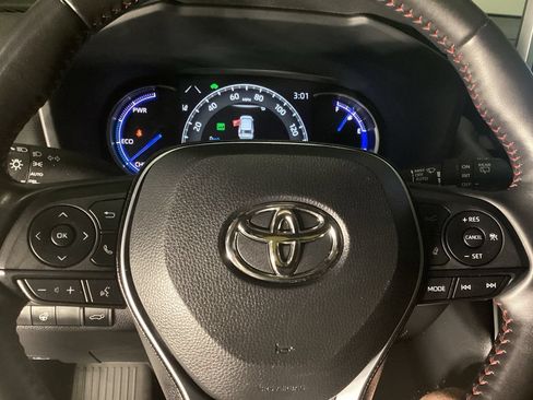 Used 2023 Toyota RAV4 SE w/ Weather & Moonroof Package AWD/4WD image 22