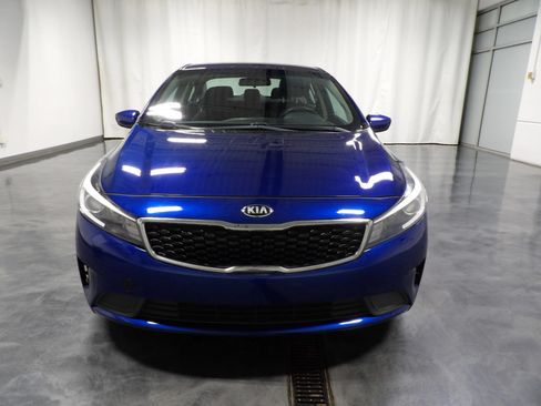 Used 2017 Kia Forte LX FWD image 2