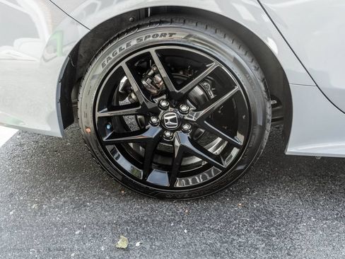 Used 2025 Honda Civic Sport image 25