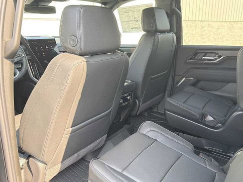 New 2026 GMC Yukon Denali w/ Sun & Power Step Package image 23