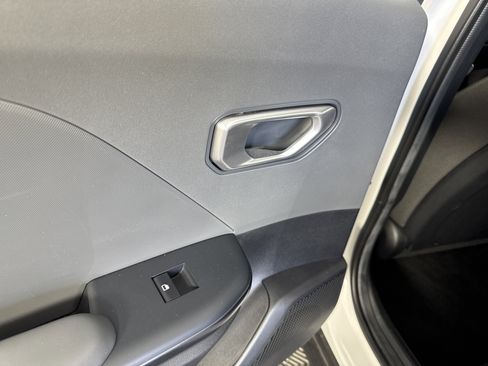 Used 2025 Kia K4 FWD image 17