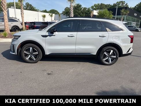 Certified 2023 Kia Sorento EX w/ Panoramic Sunroof Package FWD image 8