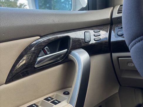 Used 2010 Acura MDX image 11