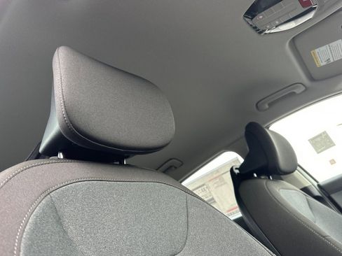 New 2026 Kia K4 LXS image 16