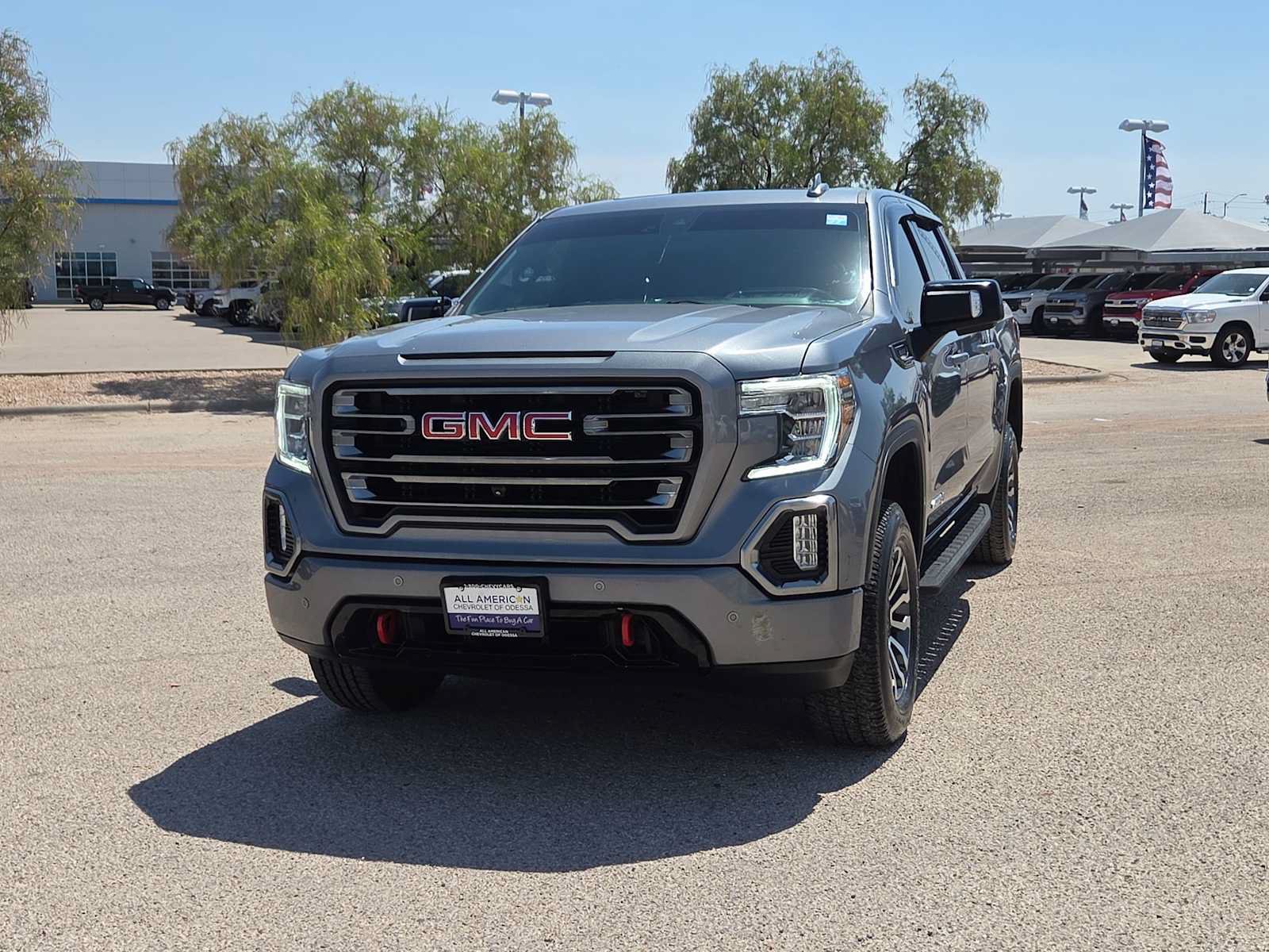 Used 2021 GMC Sierra 1500 AT4 w/ AT4 Premium Package AWD/4WD image 3