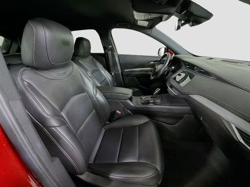 Used 2021 Cadillac XT4 Premium Luxury FWD image 28