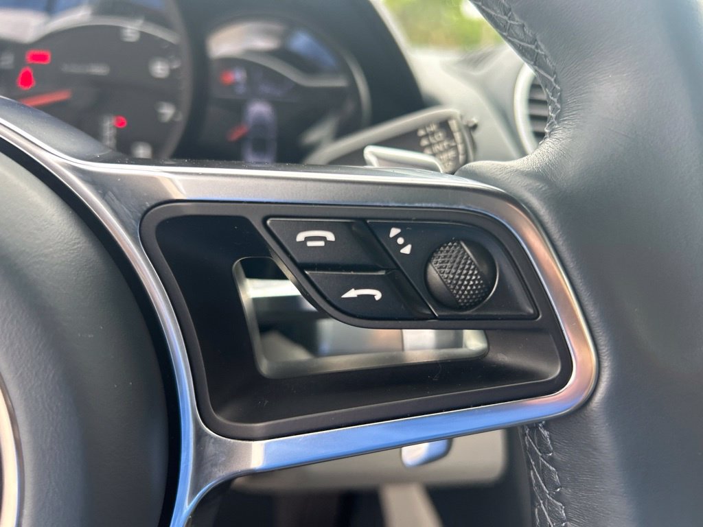 Used 2018 Porsche 718 Boxster RWD image 32