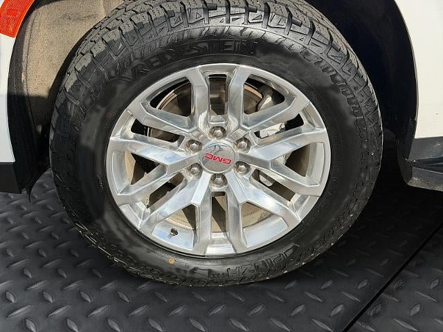 Used 2023 GMC Yukon XL SLT AWD/4WD image 10