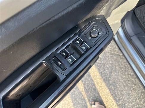 Used 2019 Volkswagen Atlas SE w/ Towing Package image 13