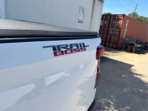 Used 2022 Chevrolet Silverado 1500 LT Trail Boss w/ LT Trail Boss Premium Package image 19