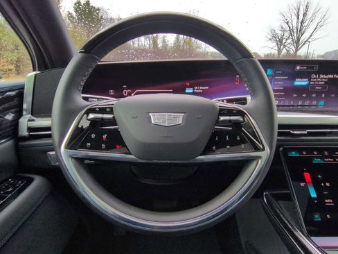 Used 2025 Cadillac Escalade IQ Luxury 1 AWD/4WD image 24